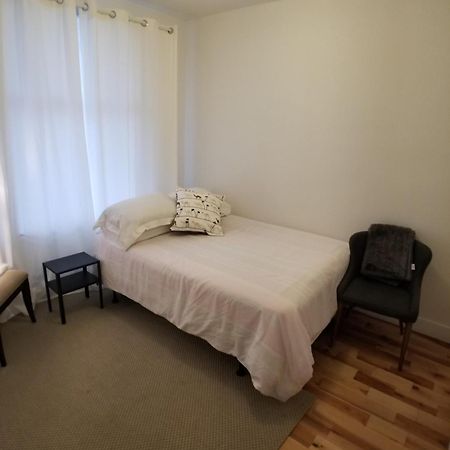 3 Bedroom Near Olympic Stadium Montreal Exterior photo
