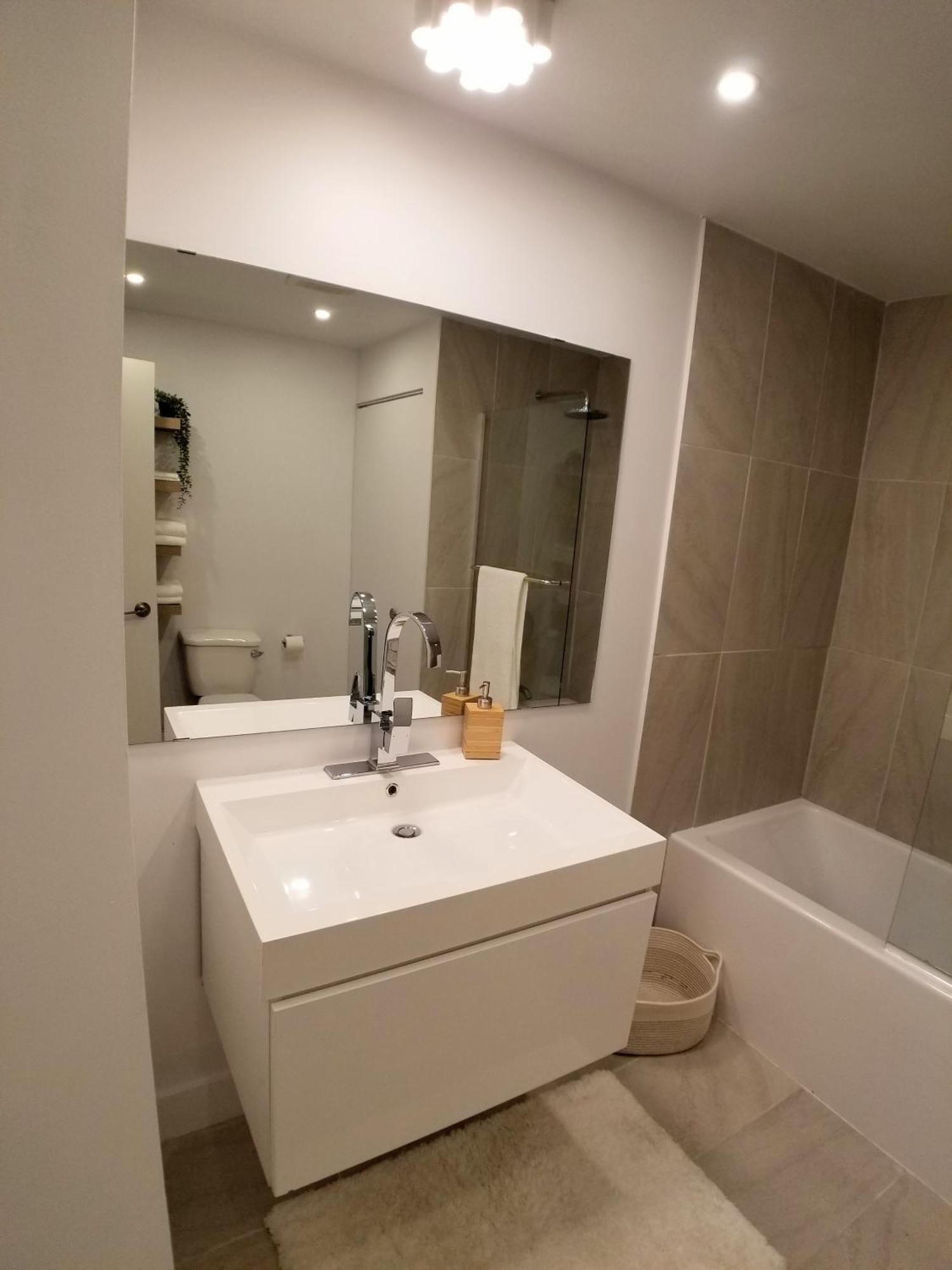 3 Bedroom Near Olympic Stadium Montreal Exterior photo