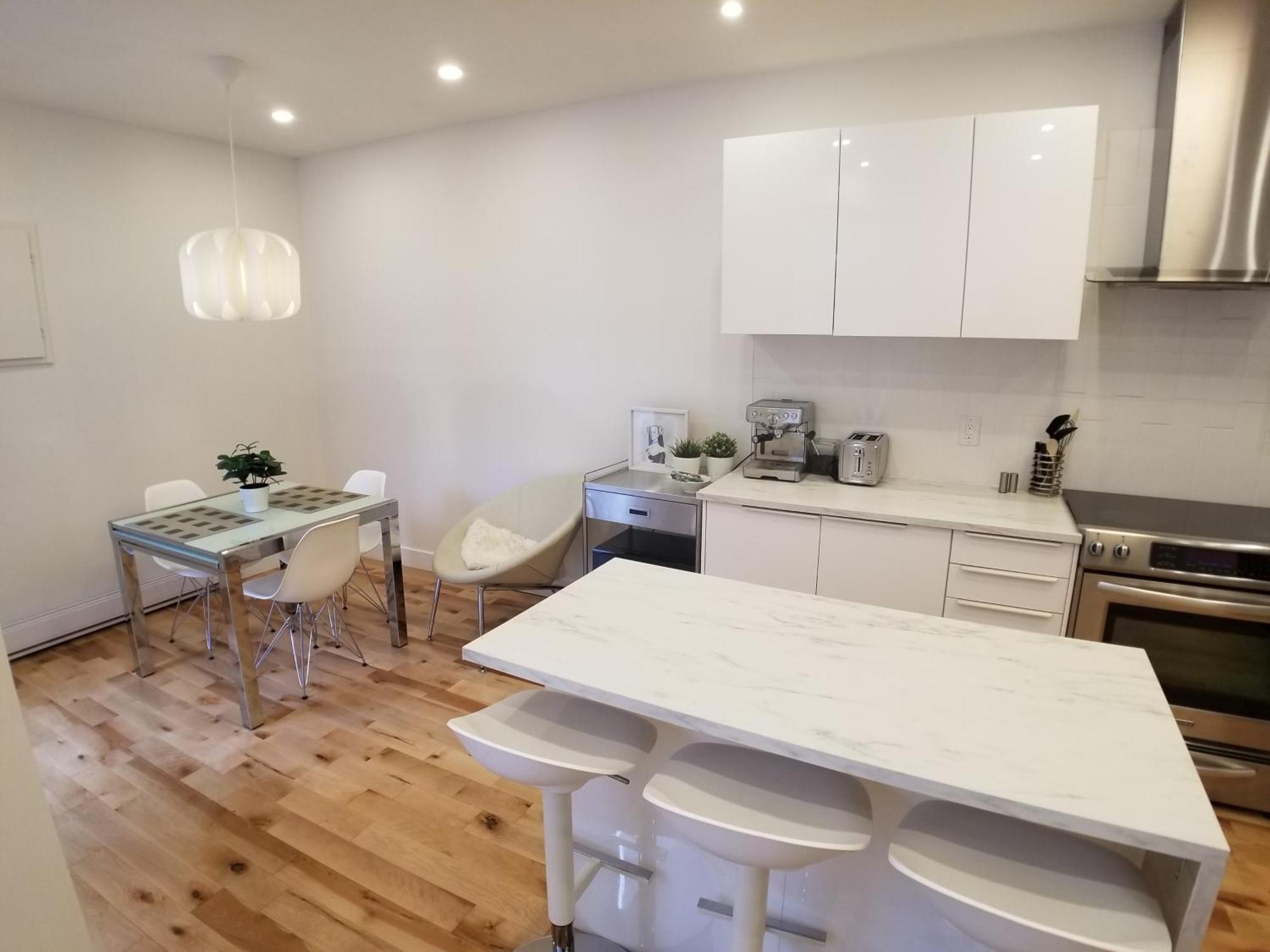 3 Bedroom Near Olympic Stadium Montreal Exterior photo